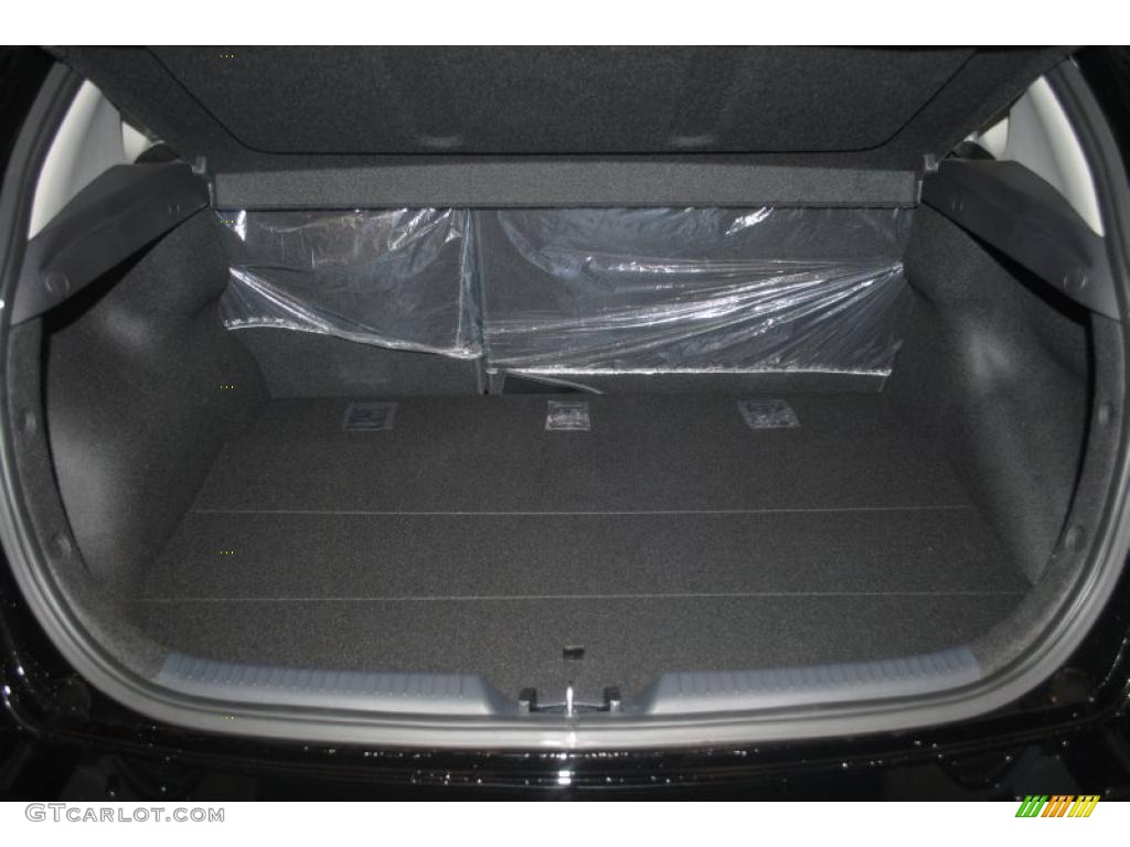 2011 Kia Forte EX 5 Door Trunk Photo #39197091