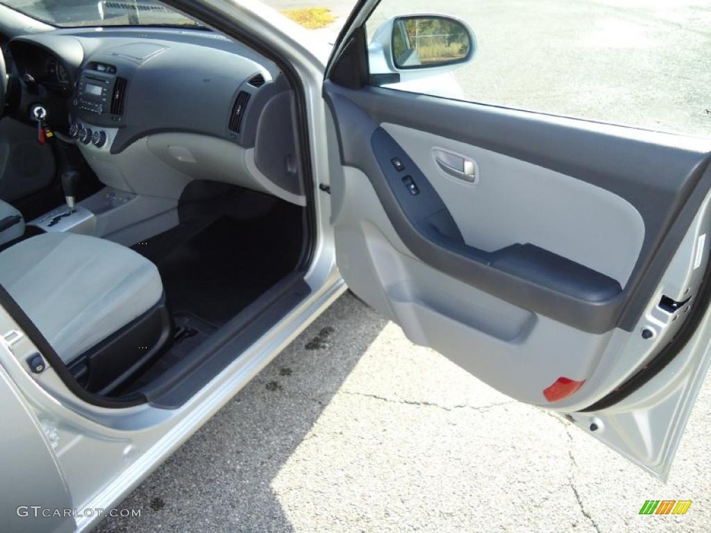 2009 Elantra GLS Sedan - Quicksilver / Gray photo #18