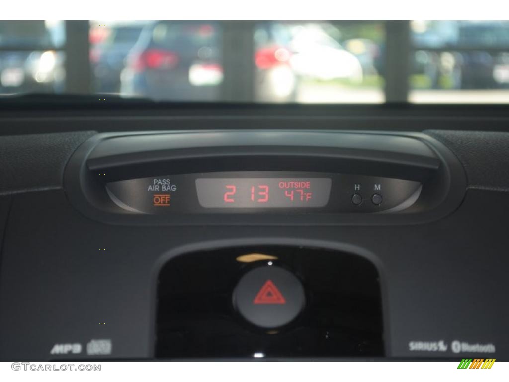 2011 Kia Forte EX 5 Door Controls Photo #39197855
