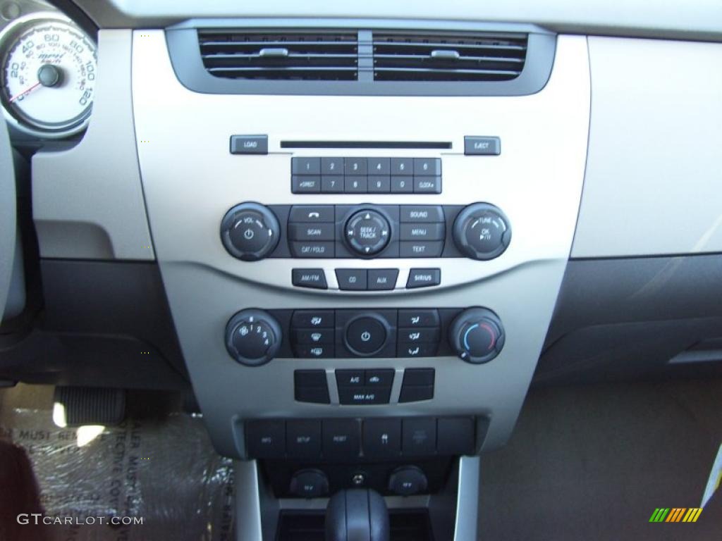 2011 Ford Focus S Sedan Controls Photo #39198075