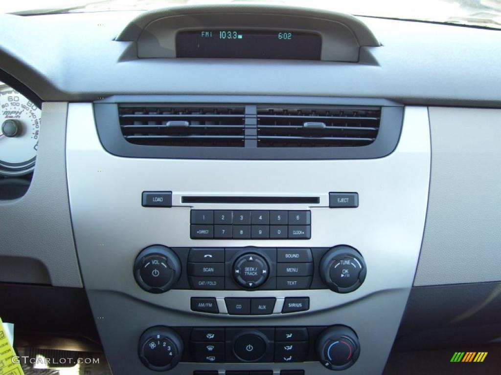 2011 Ford Focus S Sedan Controls Photo #39198107