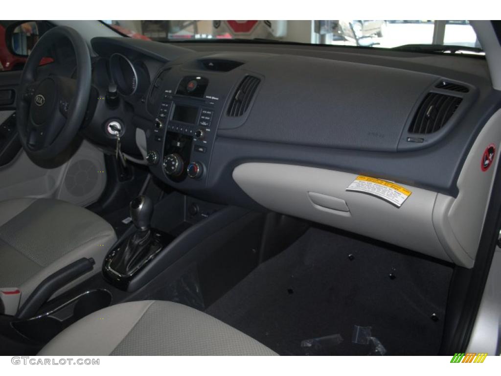 2011 Kia Forte EX Stone Dashboard Photo #39198167