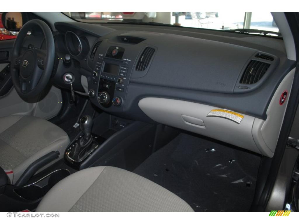 2011 Kia Forte EX Stone Dashboard Photo #39199239