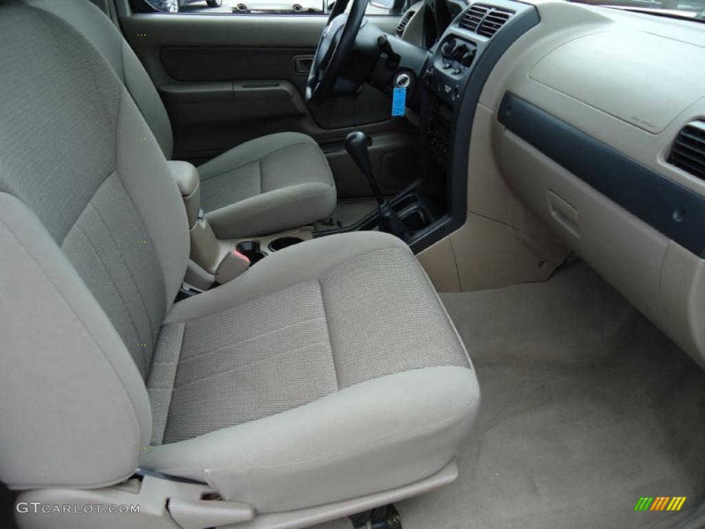 Beige Interior 2002 Nissan Frontier XE King Cab Photo #39199415