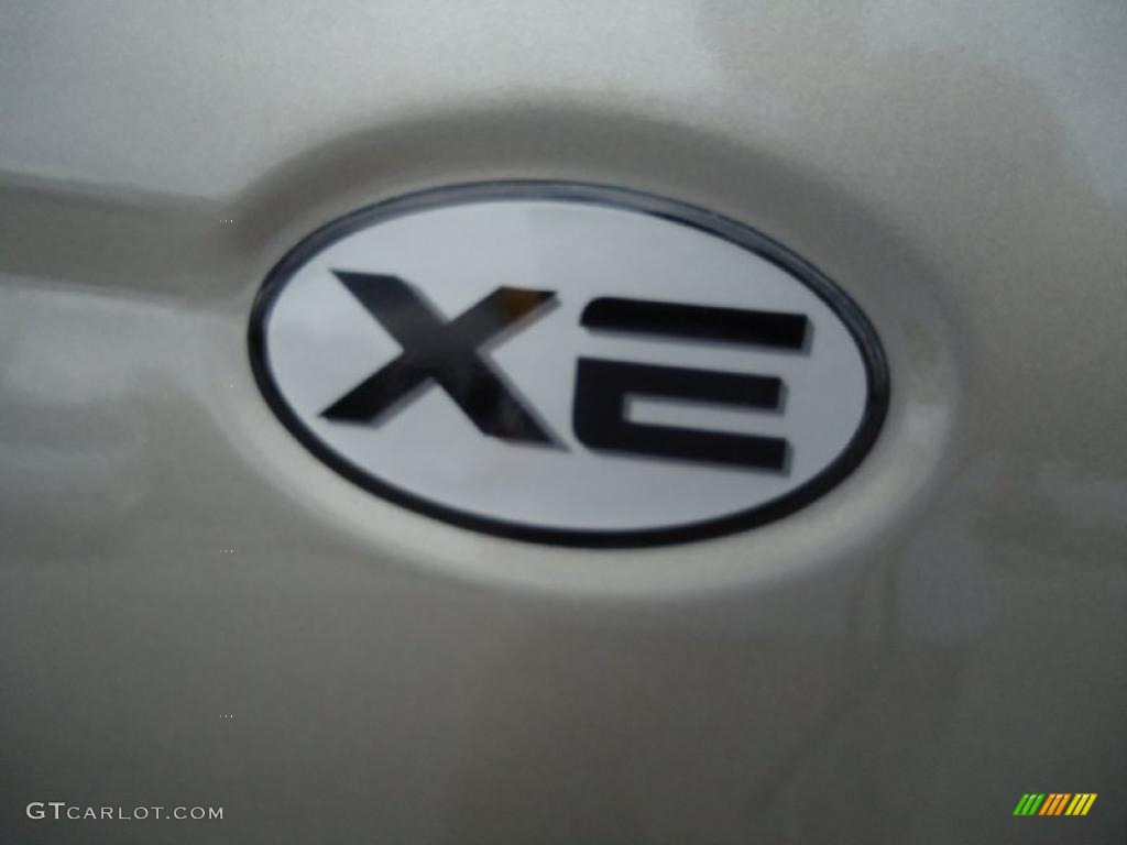 2002 Nissan Frontier XE King Cab Marks and Logos Photo #39199447