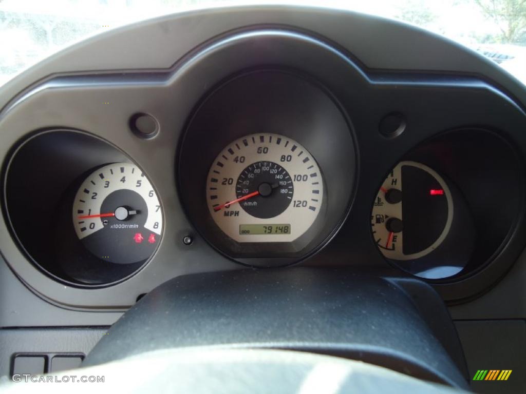 2004 Nissan Frontier XE King Cab Gauges Photo #39201747
