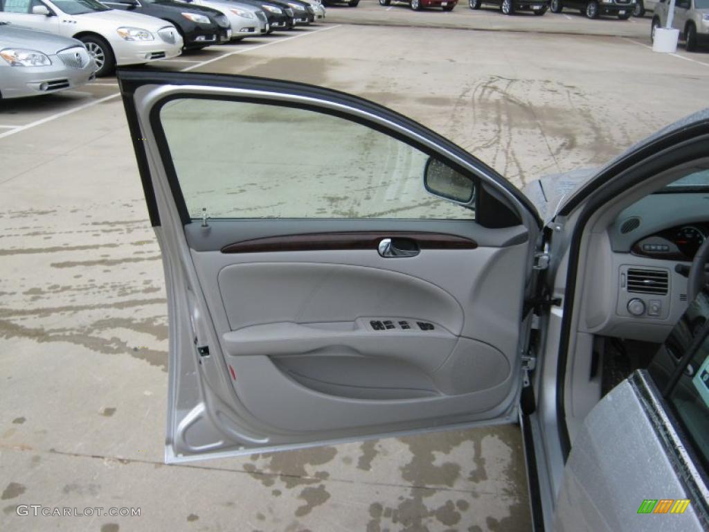 2011 Buick Lucerne CX Titanium Door Panel Photo #39201923