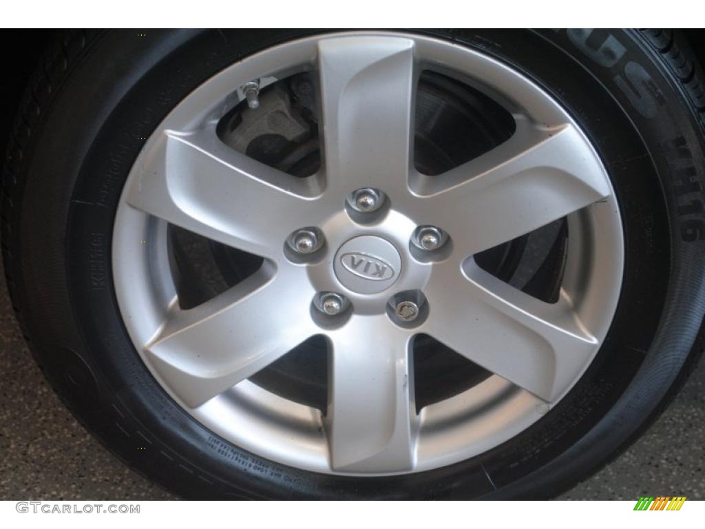 2008 Kia Rondo LX Wheel Photo #39202523