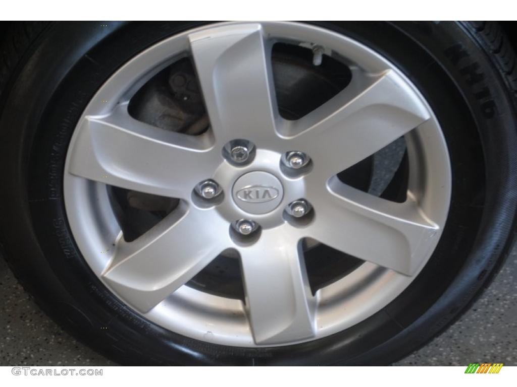 2008 Kia Rondo LX Wheel Photo #39202551