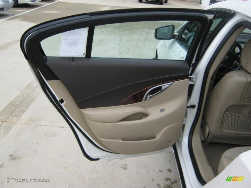 2011 Buick LaCrosse CXS Cocoa/Cashmere Door Panel Photo #39202884