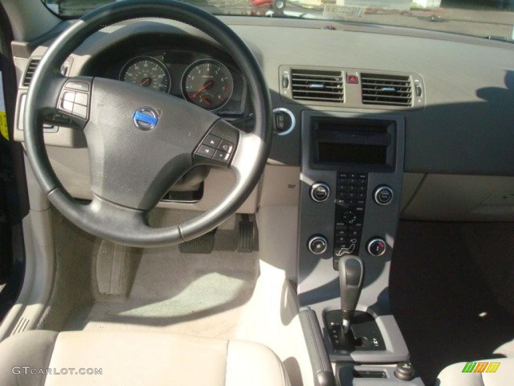 2008 Volvo V50 2.4i Dark Beige/Quartz Dashboard Photo #39203447