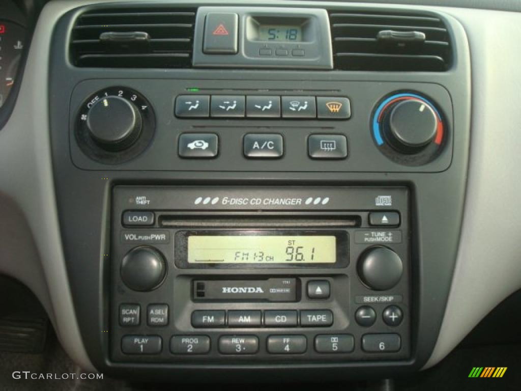 2002 Honda Accord EX Sedan Controls Photo #39203979