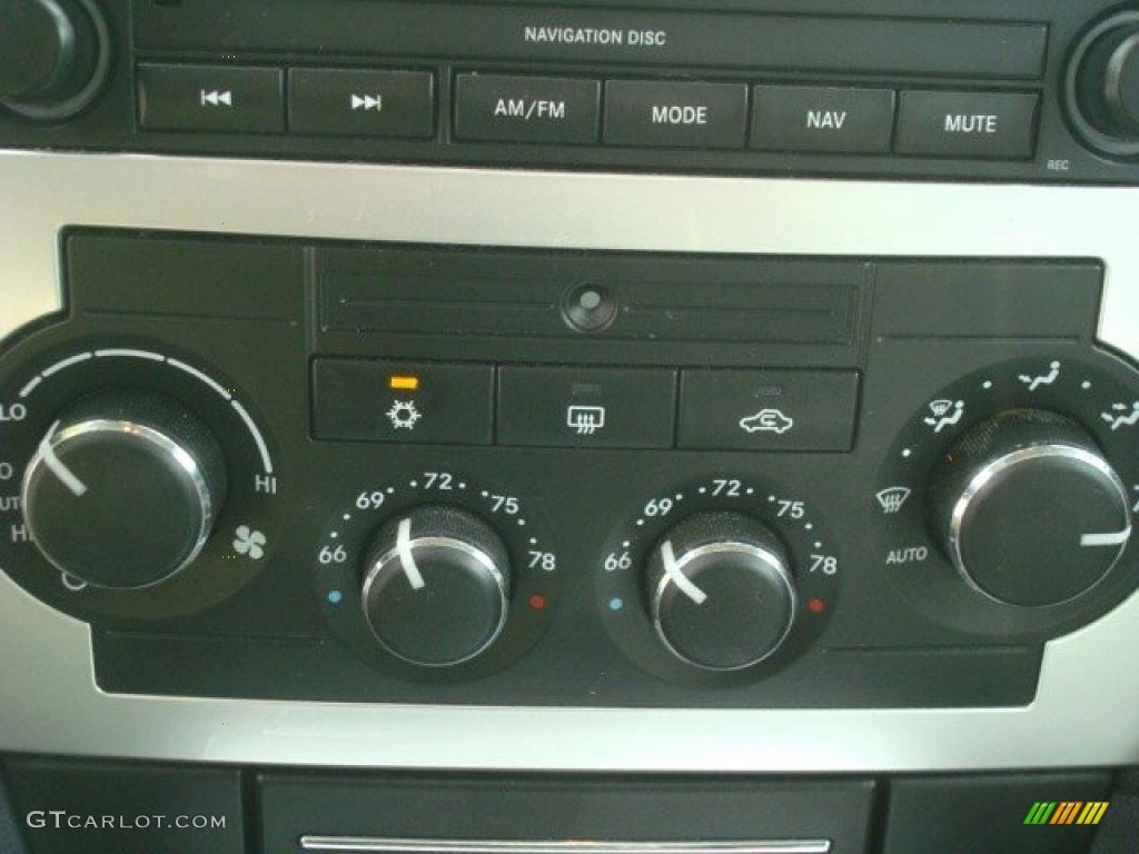 2006 Dodge Charger R/T Controls Photo #39204271