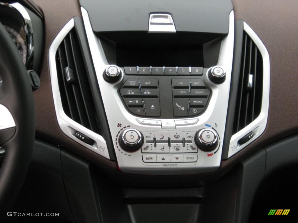 2011 GMC Terrain SLT Controls Photo #39205632