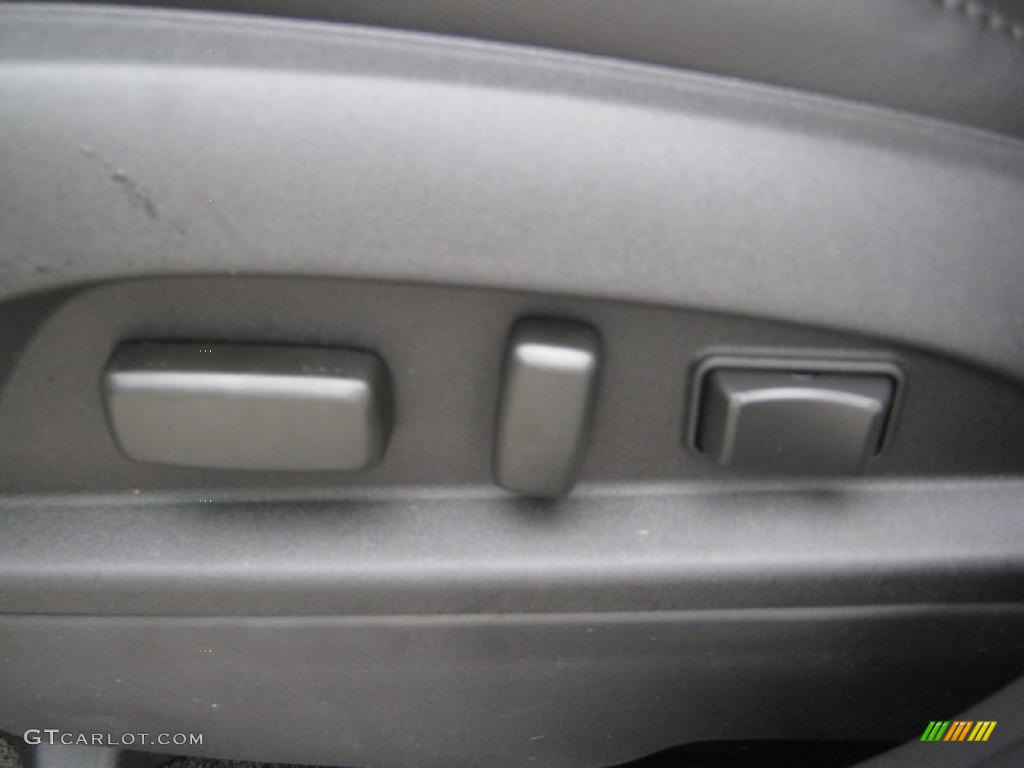 2011 GMC Terrain SLT Controls Photo #39205720