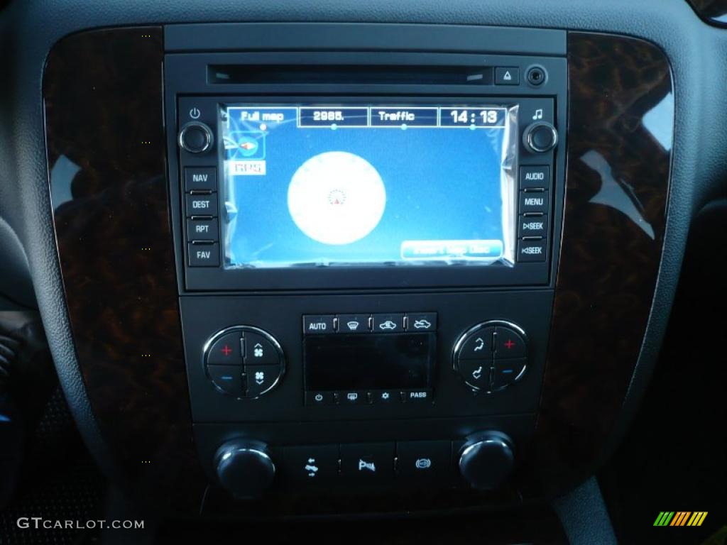 2011 GMC Sierra 3500HD Denali Crew Cab 4x4 Dually Controls Photo #39205804