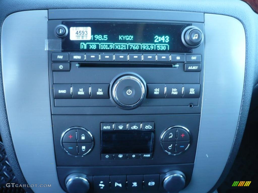 2011 GMC Sierra 2500HD SLT Crew Cab 4x4 Controls Photo #39205968