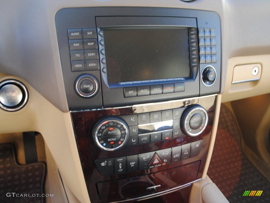 2007 Mercedes-Benz ML 500 4Matic Controls Photo #39207558