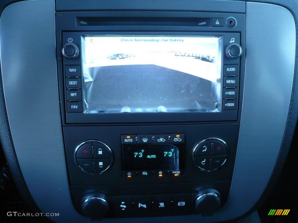 2011 GMC Sierra 2500HD SLT Crew Cab 4x4 Controls Photo #39207706