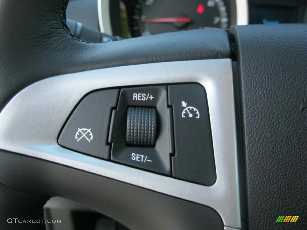 2011 Chevrolet Equinox LT Controls Photo #39208438