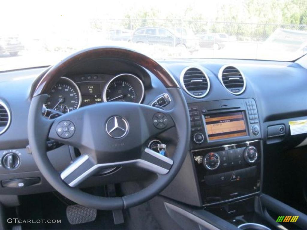 2011 Mercedes-Benz ML 350 Black Dashboard Photo #39208838