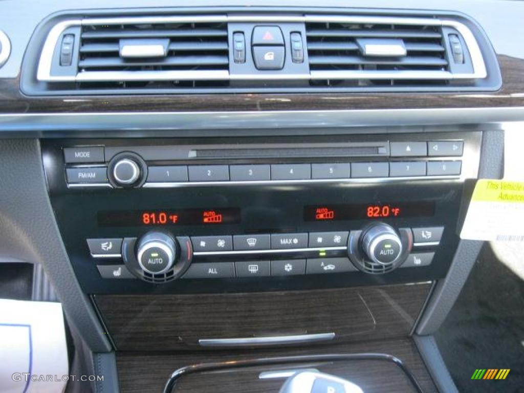 2011 BMW 7 Series 740Li Sedan Controls Photo #39209146