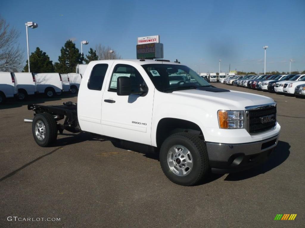 2011 Sierra 2500HD SLE Extended Cab 4x4 Chassis - Summit White / Ebony photo #1