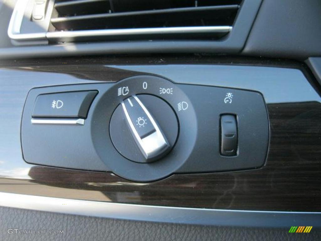 2011 BMW 7 Series 740Li Sedan Controls Photo #39209226
