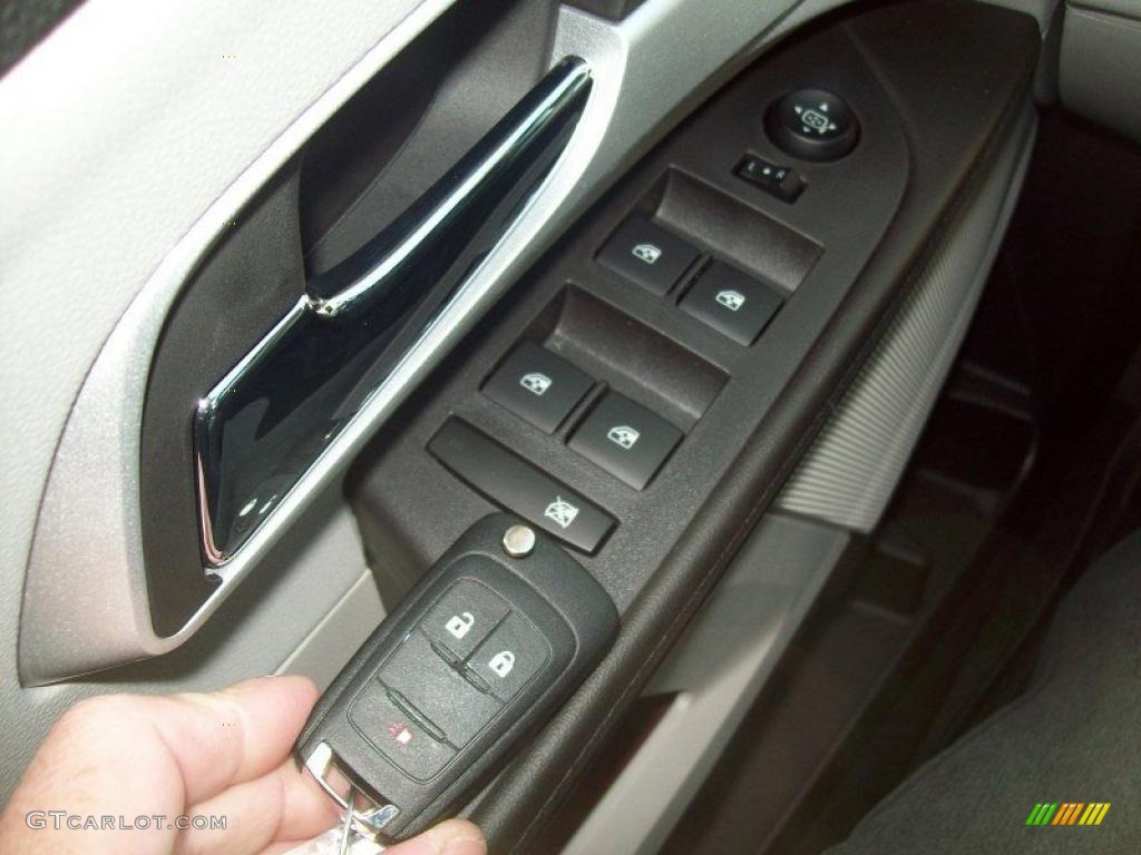 2011 Chevrolet Equinox LS AWD Controls Photo #39209854