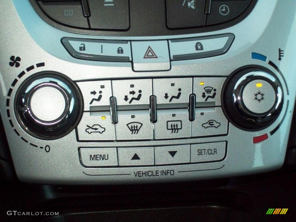 2011 Chevrolet Equinox LS AWD Controls Photo #39209890