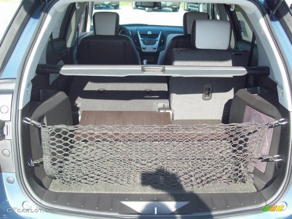 2011 Chevrolet Equinox LTZ AWD Trunk Photo #39210514