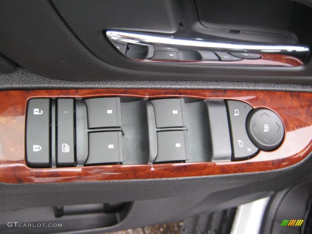 2011 Chevrolet Tahoe LS Controls Photo #39210574