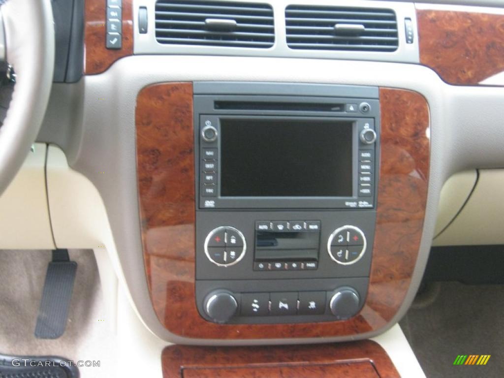 2011 Chevrolet Tahoe LTZ Controls Photo #39210862