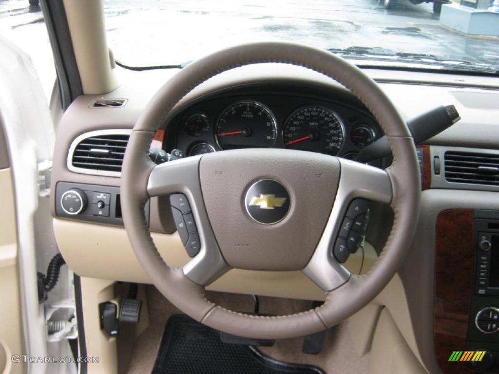 2011 Chevrolet Tahoe LTZ Light Cashmere/Dark Cashmere Steering Wheel Photo #39210878