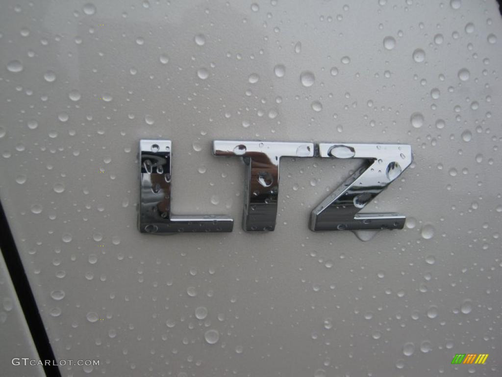 2011 Chevrolet Tahoe LTZ Marks and Logos Photo #39211230