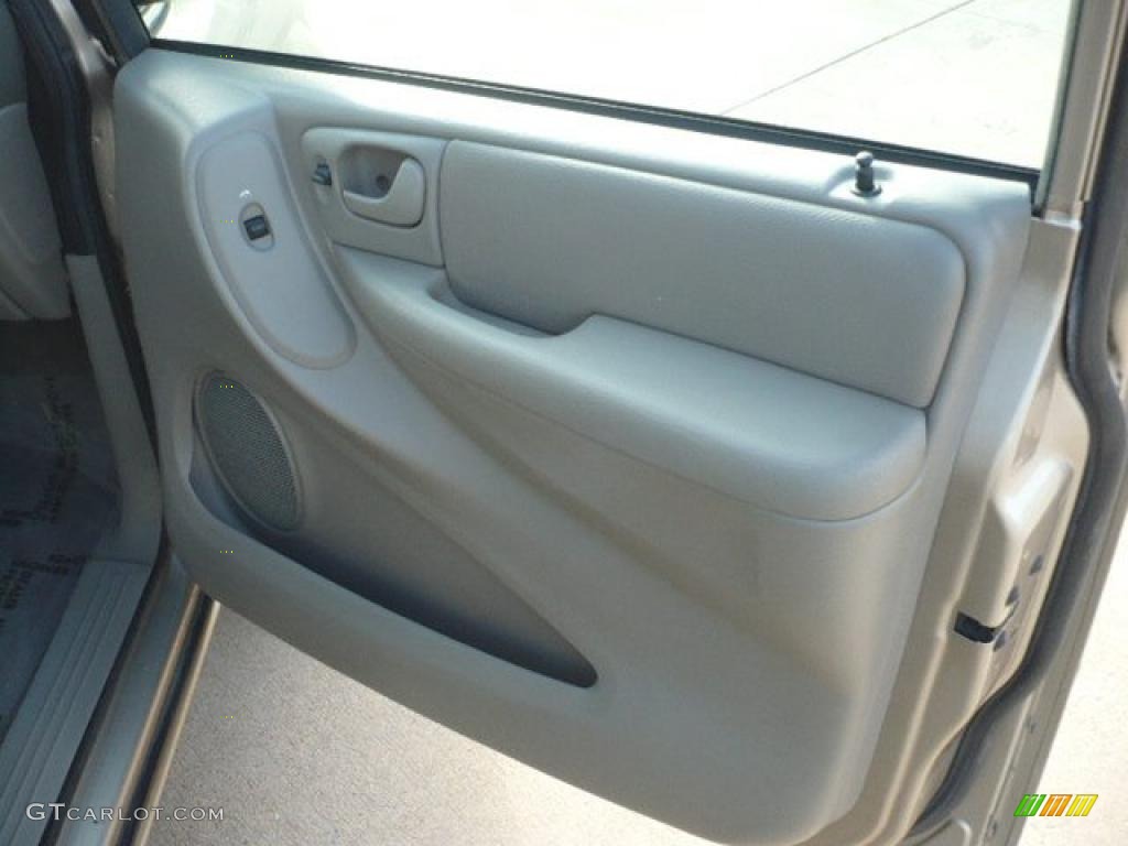 2004 Dodge Caravan SXT Dark Khaki/Light Graystone Door Panel Photo #39211234