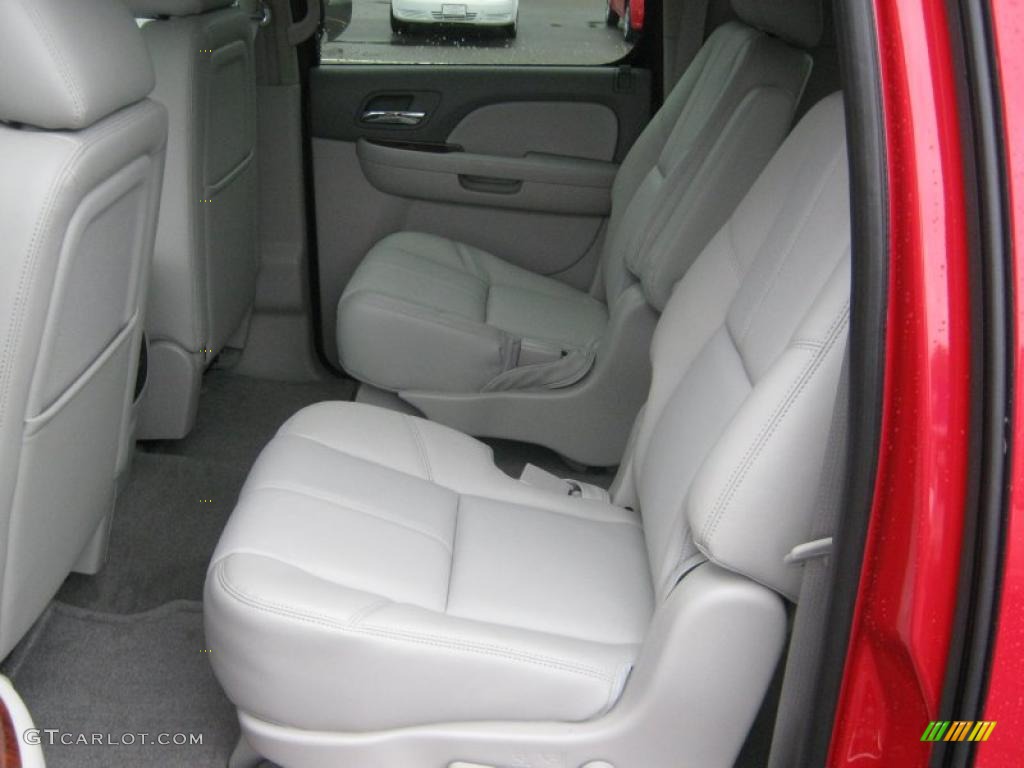 Light Titanium/Dark Titanium Interior 2011 Chevrolet Suburban LT Photo #39211506