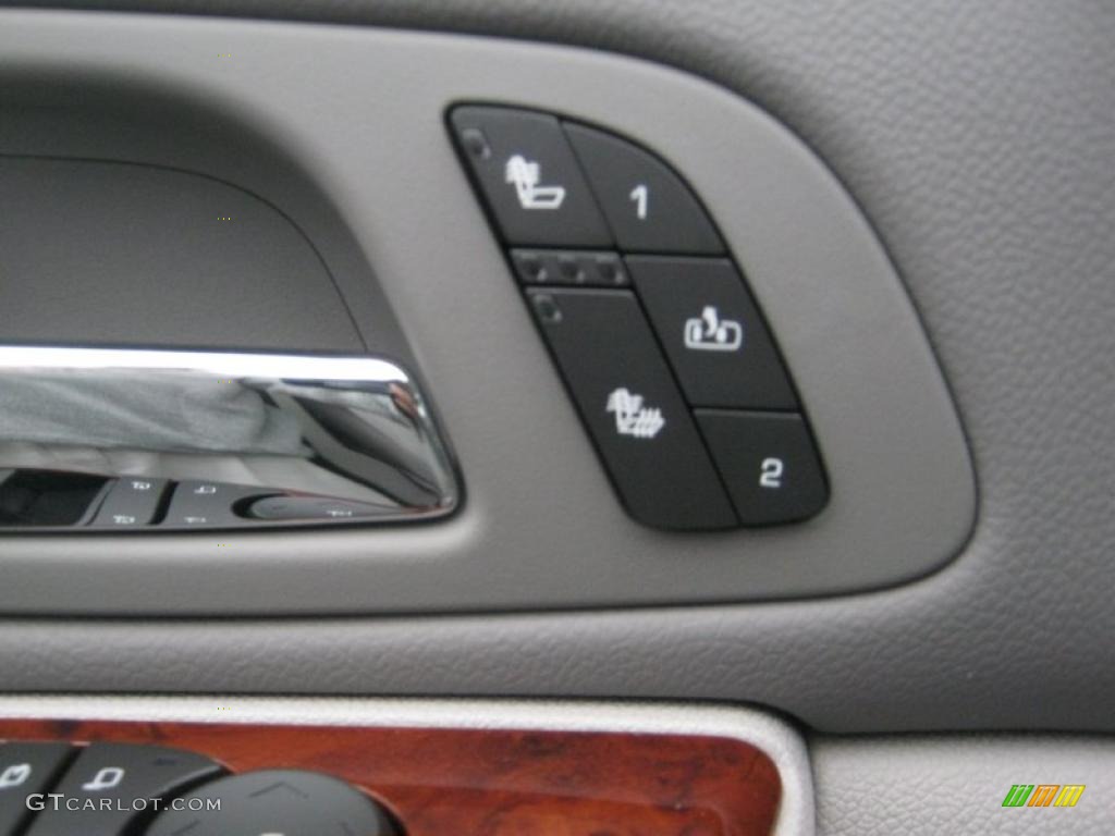 2011 Suburban LT - Victory Red / Light Titanium/Dark Titanium photo #19