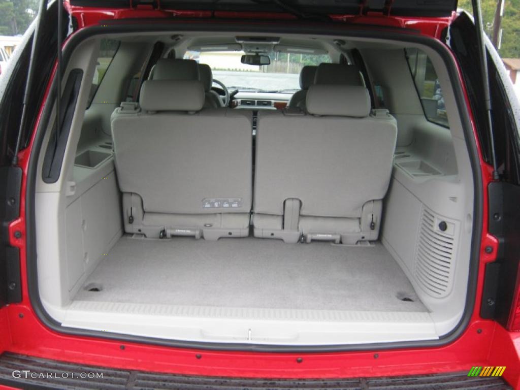 2011 Chevrolet Suburban LT Trunk Photo #39211642