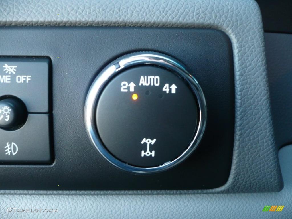 2010 GMC Yukon XL SLT 4x4 Controls Photo #39212266