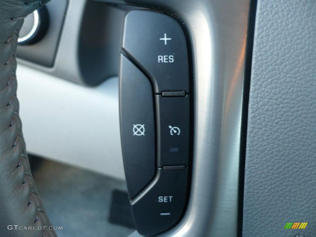 2010 GMC Yukon XL SLT 4x4 Controls Photo #39212286