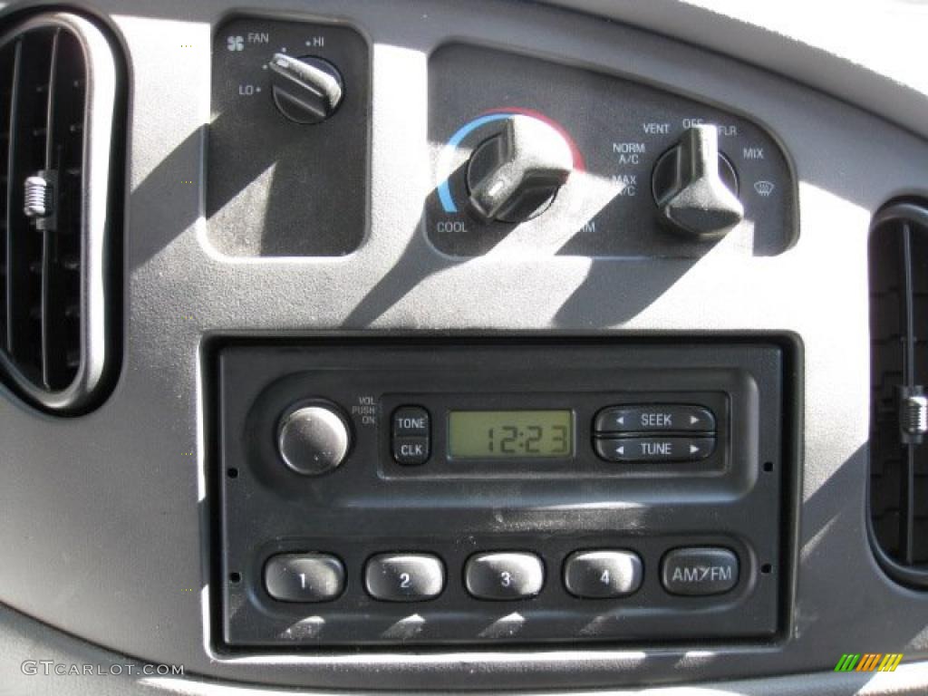 2008 Ford E Series Van E350 Super Duty Commericial Controls Photo #39215546