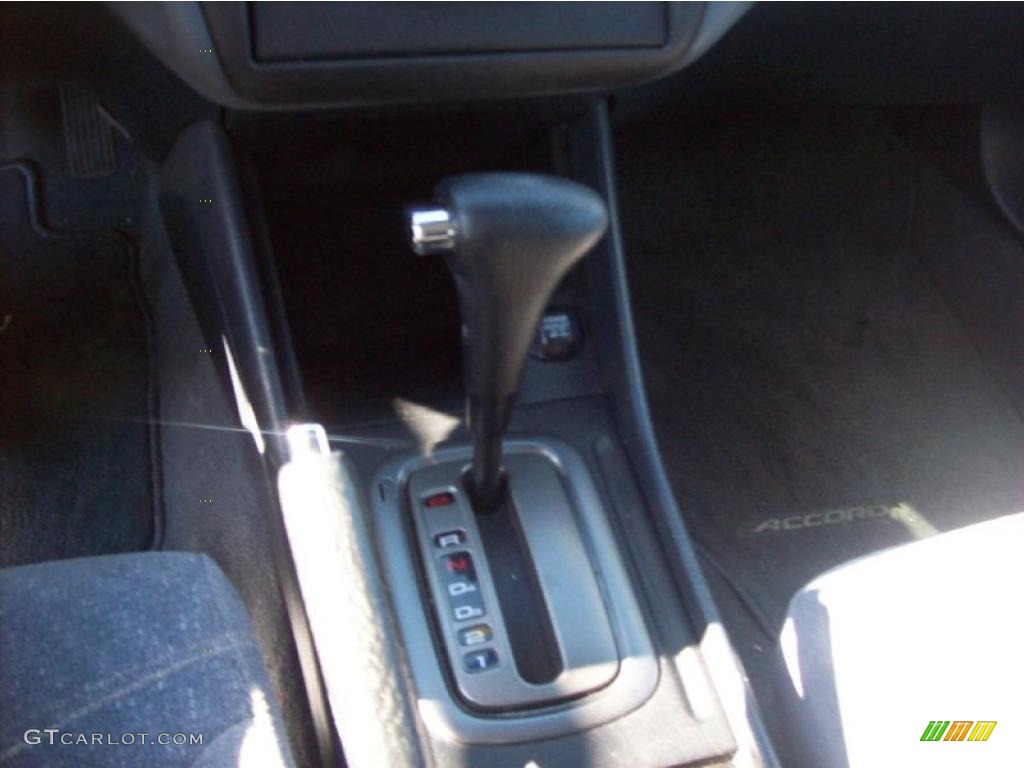 2001 Honda Accord LX Sedan 4 Speed Automatic Transmission Photo #39216784
