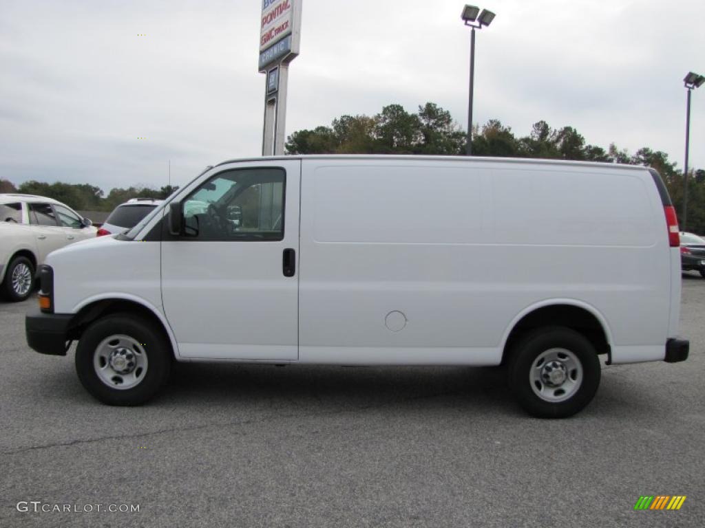 Summit White 2010 Chevrolet Express 2500 Work Van Exterior Photo #39219446