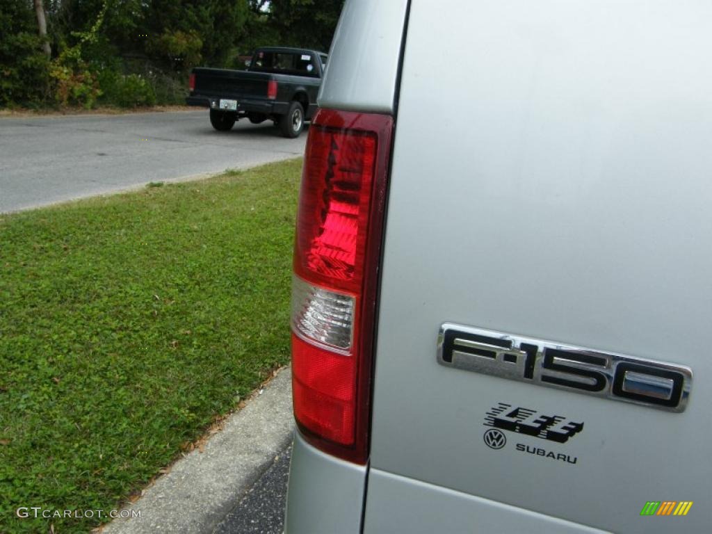 2005 F150 XL Regular Cab - Silver Metallic / Medium Flint Grey photo #10