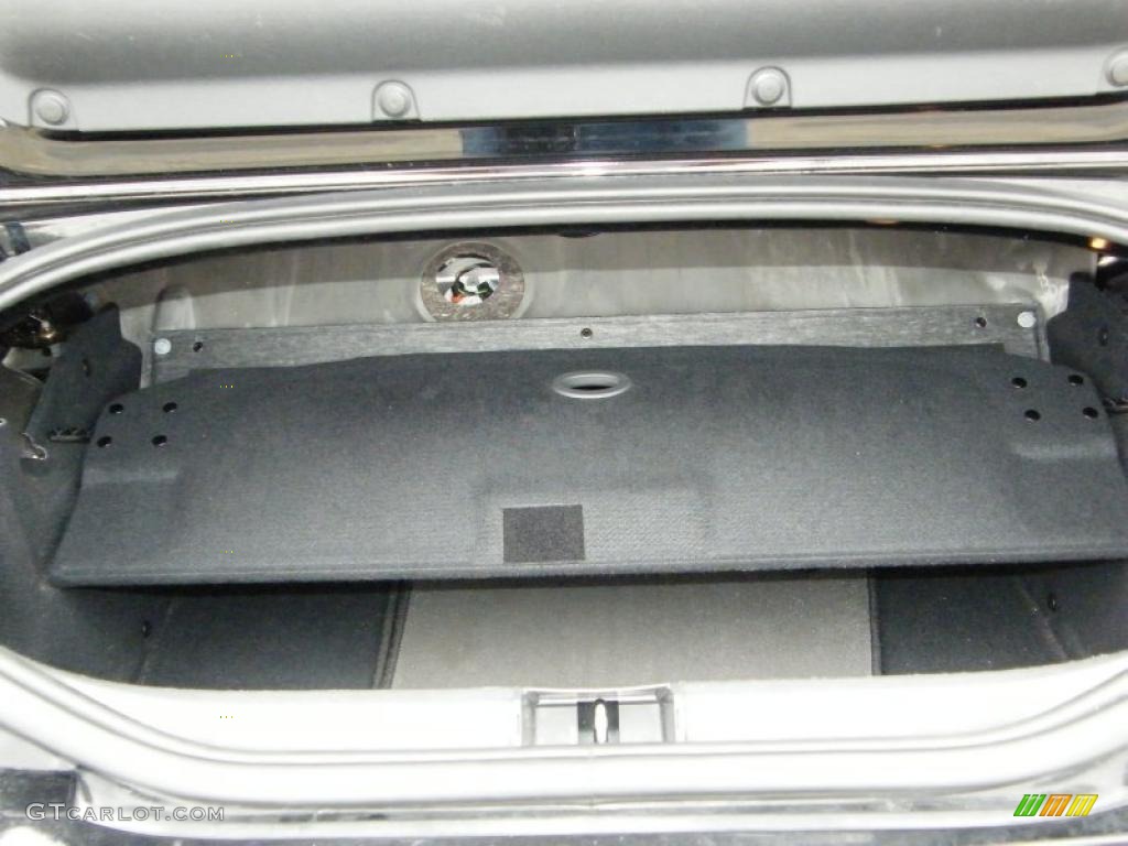 2006 Chrysler Crossfire Limited Roadster Trunk Photo #39220218