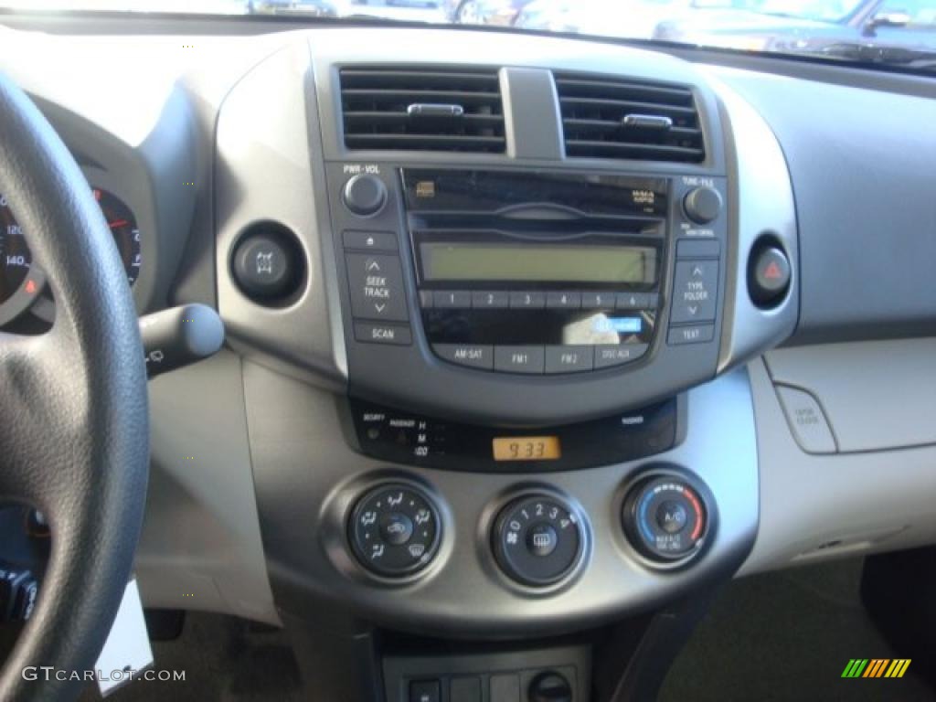 2011 Toyota RAV4 I4 4WD Controls Photo #39220666