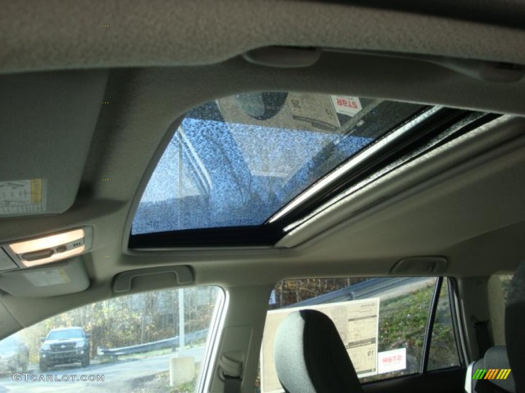2011 Toyota RAV4 V6 Sport 4WD Sunroof Photos