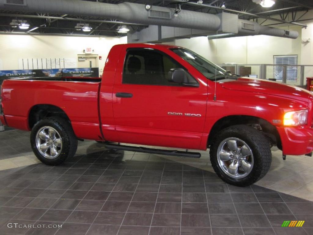 2005 Ram 1500 SLT Regular Cab 4x4 - Flame Red / Dark Slate Gray photo #5