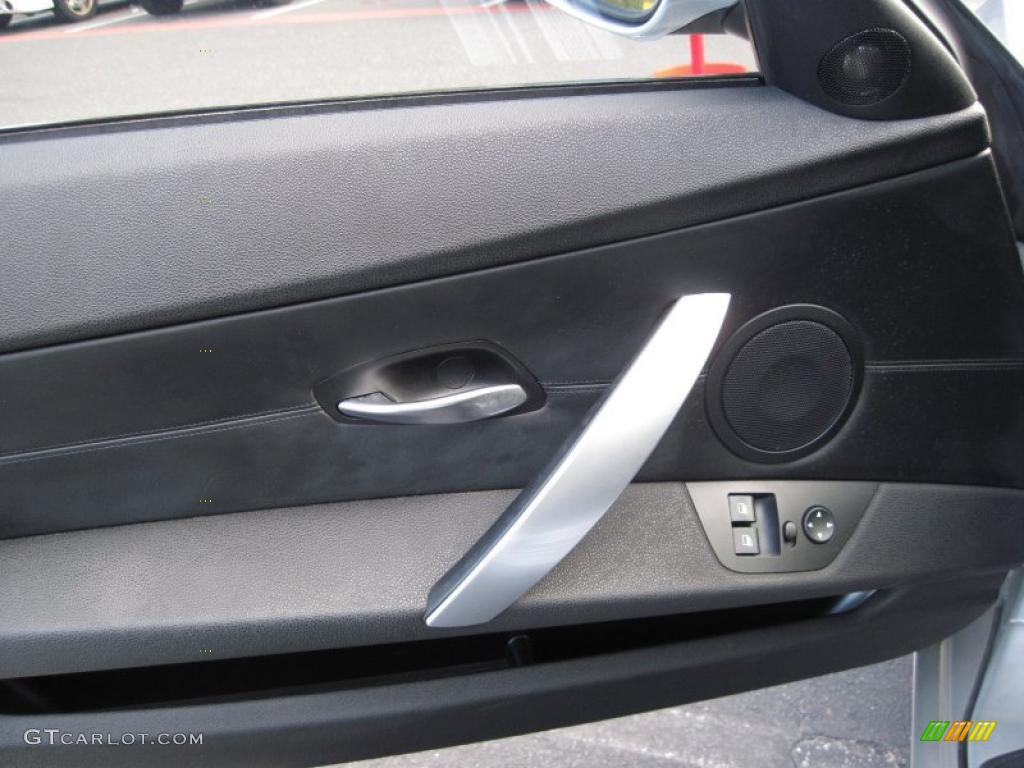 2006 BMW M Roadster Black Door Panel Photo #39225366